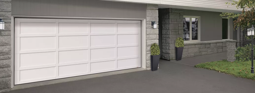 Cambridge CL, 16' x 7', porte et moulures Blanc glacier